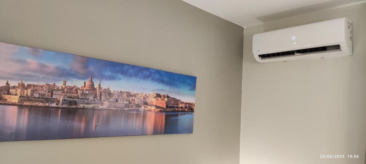Skyline Court Holiday Apartments Hal Ghaxiak Extérieur photo