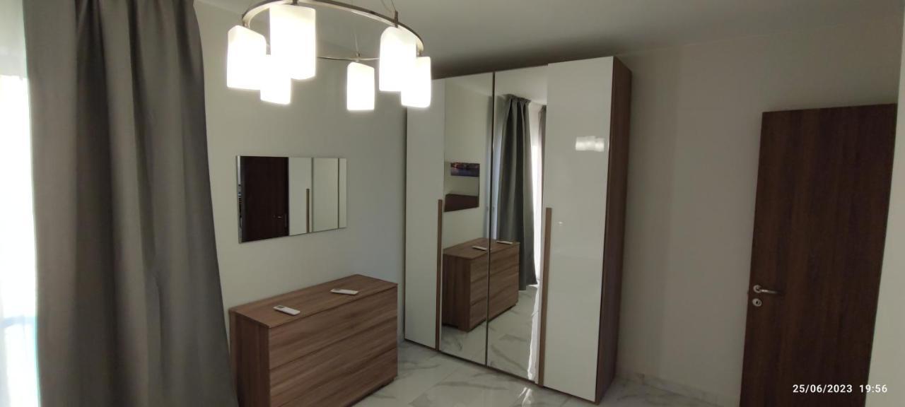 Skyline Court Holiday Apartments Hal Ghaxiak Extérieur photo