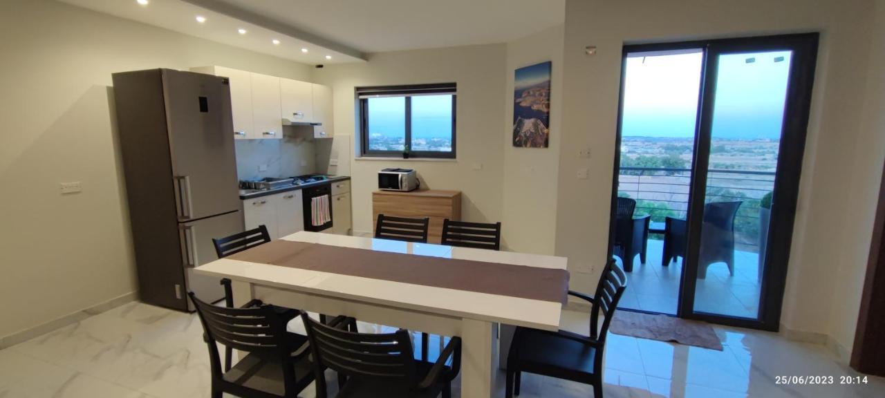 Skyline Court Holiday Apartments Hal Ghaxiak Extérieur photo