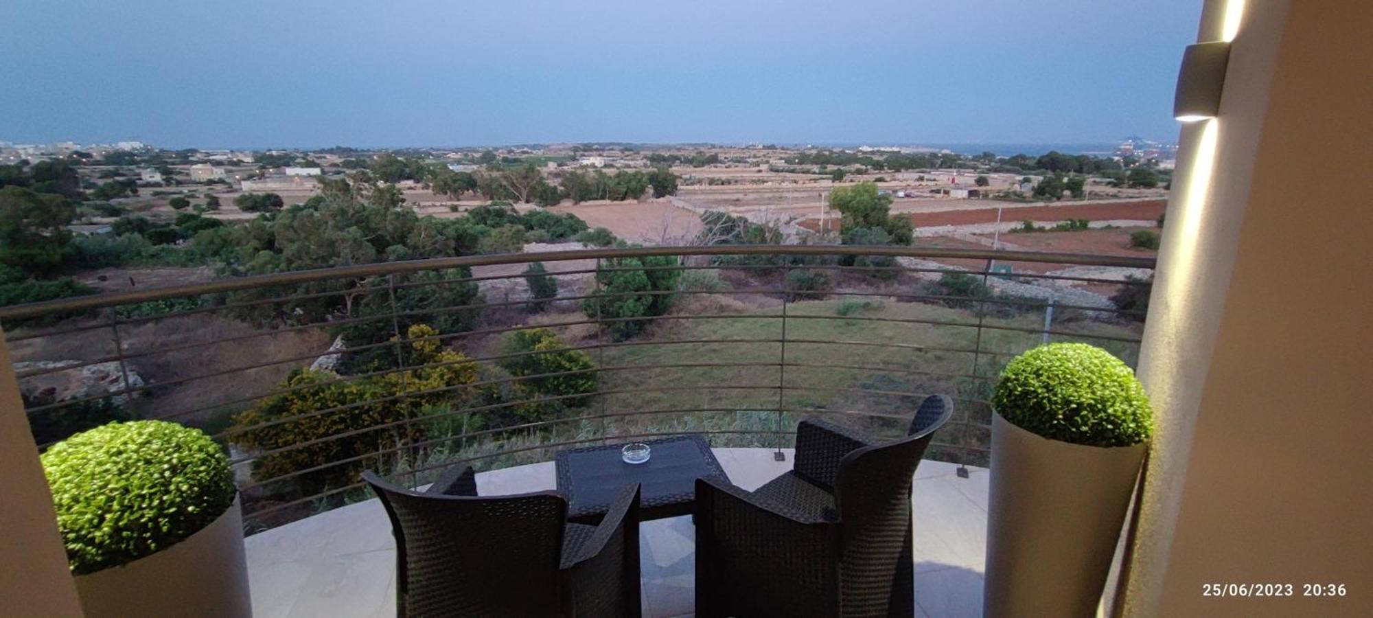 Skyline Court Holiday Apartments Hal Ghaxiak Extérieur photo